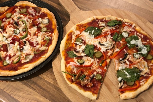 Mājās gatavota pica